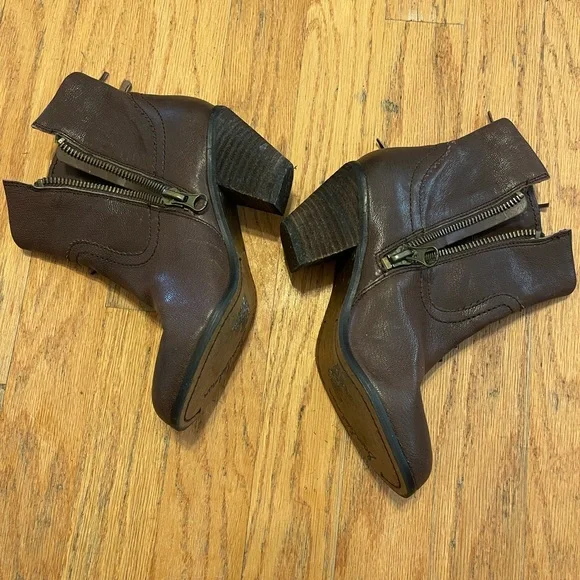 Sam Edelman Louie Fringe Booties - Picture 3 of 7